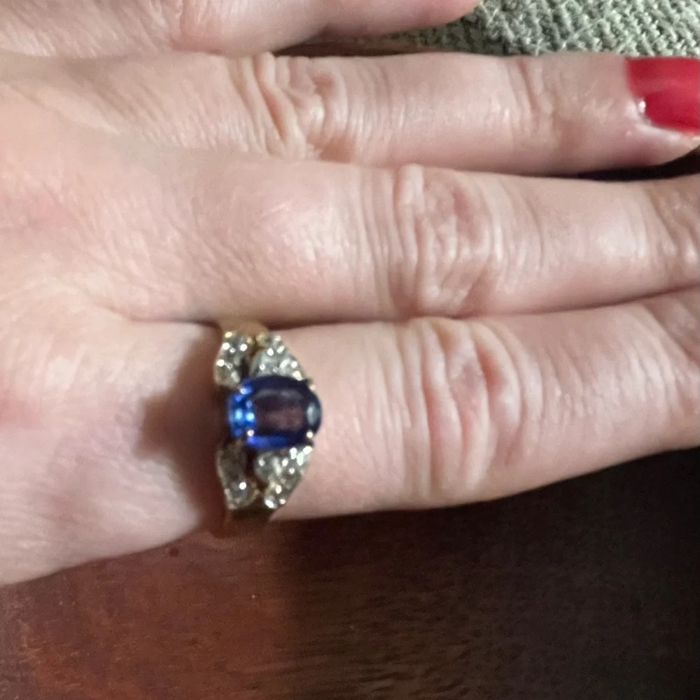 Sapphire Ring - Picture 3 of 3